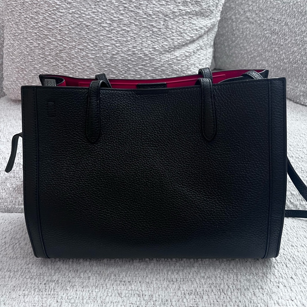 Elegant Black Banana Republic Tote Bag